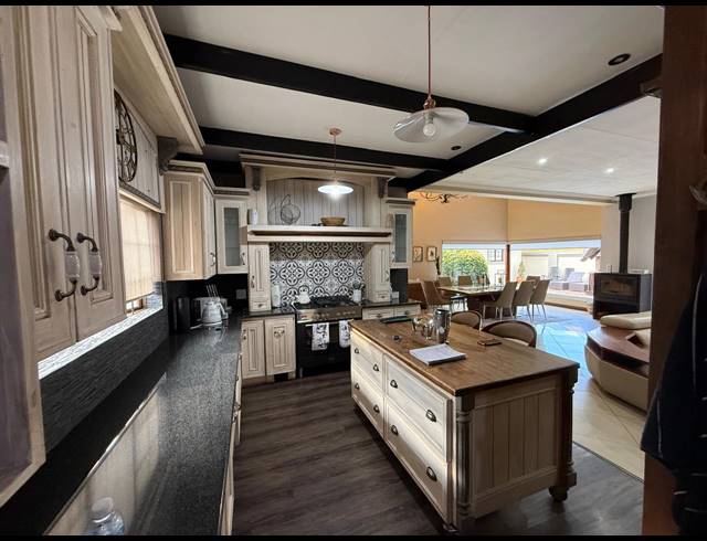 4 BEDROOM GATED ESTATE FOR SALE IN VANDERBIJLPARK SE 8